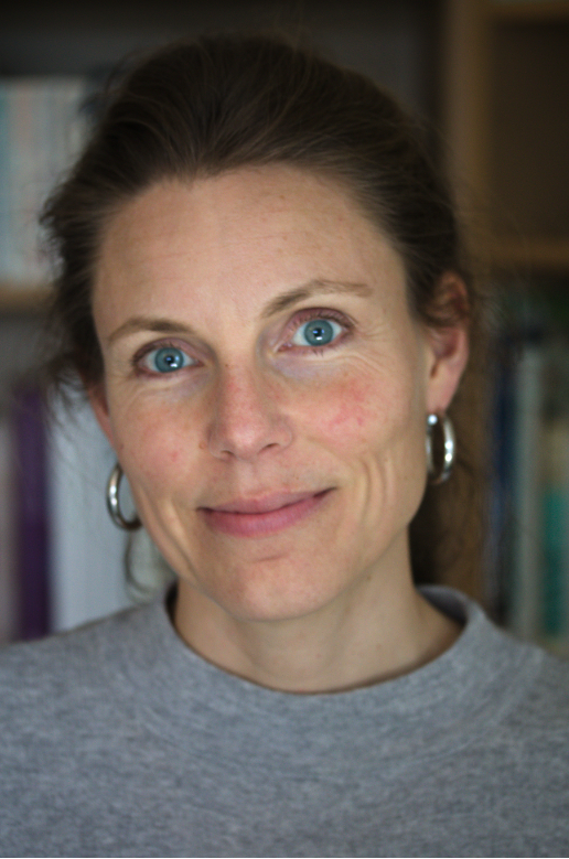  Lena Bueche
